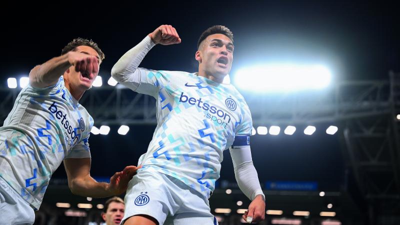 巴萨重返诺坎普进行公开训练，卡萨多：我梦想着在这里踢球（巴萨回归诺坎普开放训练，卡萨多：在这里踢球是我的梦想）