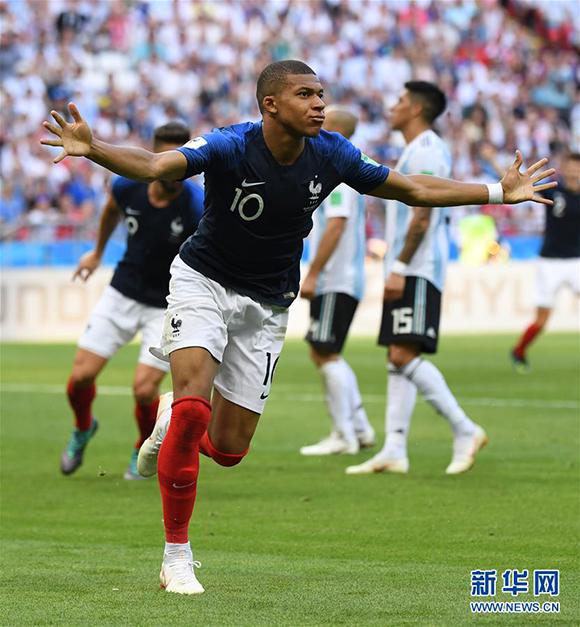 低开高走！王楚钦／梁靖崑2-1逆转杜达／邱党！助国乒8-4战胜德国！（先抑后扬！王楚钦／梁靖崑2-1逆转杜达／邱党，助国乒8-4力克德国）