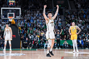 侯森：真不想看到一次次从门里捡球了；我们离不了球迷的支持（侯森：不愿再频繁从网中捞球，我们离不开球迷的支持）