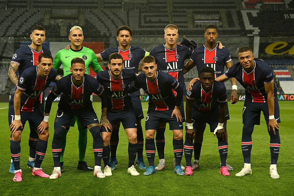 惨烈10连败！英格拉姆31+7+6场上想打瞌睡 双核缺席一人无力回天（苦吞10连败！英格拉姆31+7+6疲态尽显 双核缺席独木难支）