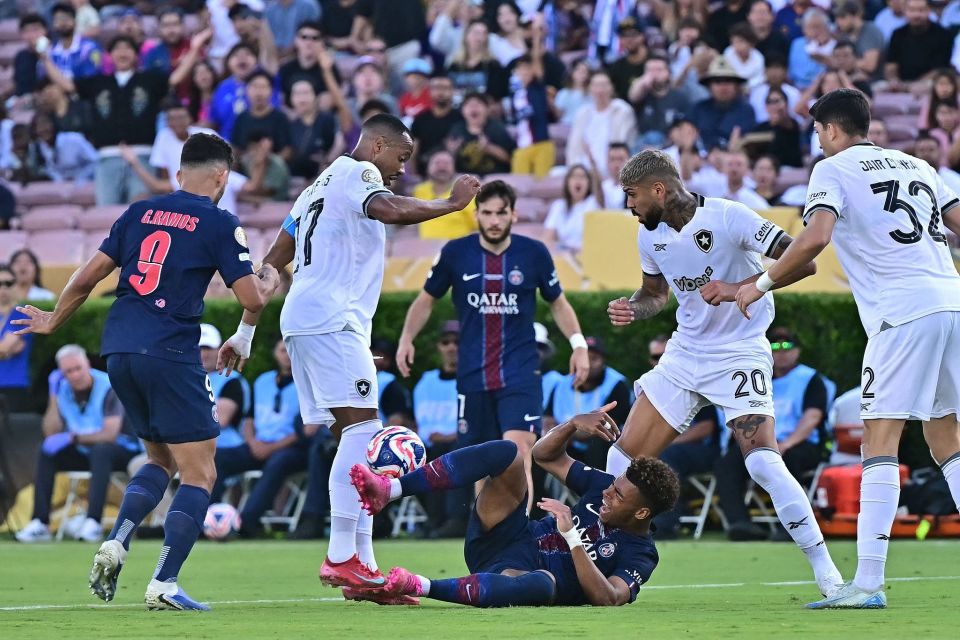 1-3不敌阿森纳，拜仁新赛季各项赛事首次输球（阿森纳3-1力克拜仁，后者新赛季各项赛事首败）