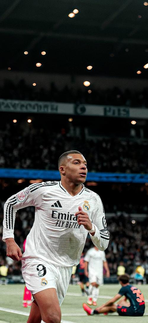 曼联旧将：我怀疑曼联买舍什科前是否考察过他 他和球队相性不合（曼联旧将质疑引援：红魔买舍什科前是否做过考察？他与球队风格不匹配）