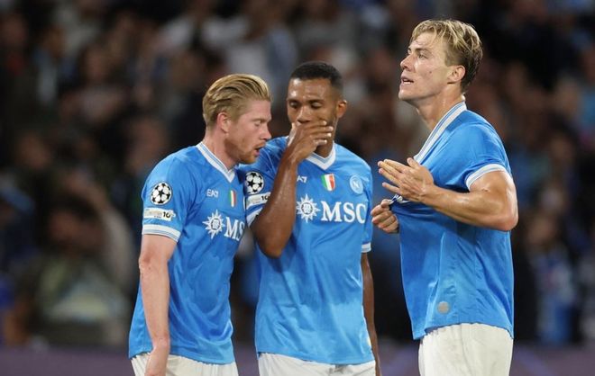 杜兰特关键投篮稳定输出（杜兰特关键时刻稳健发挥）