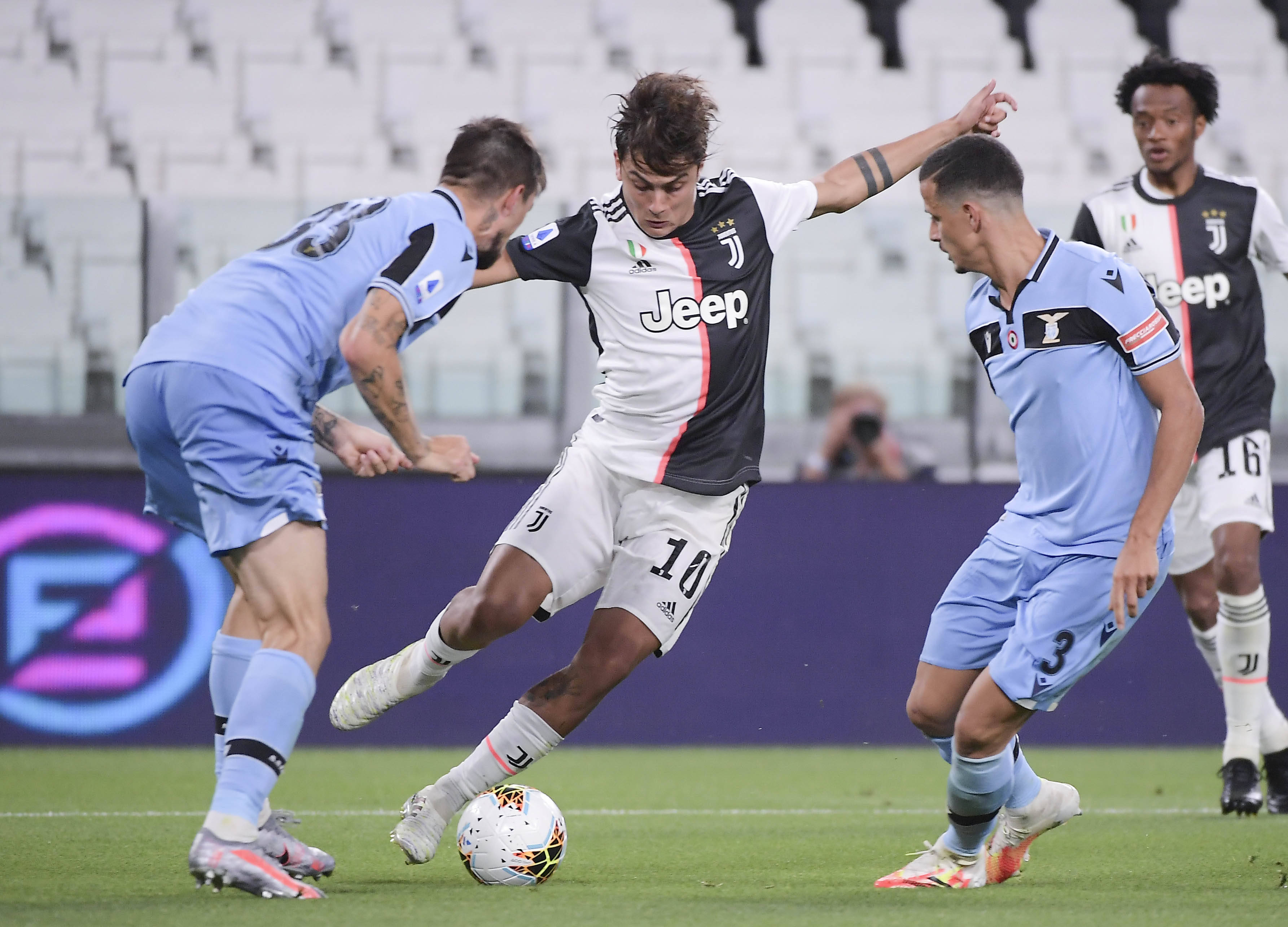 美加墨世界杯分组，梅罗存相逢可能，特朗普获国际足联和平奖（美加墨世界杯分组揭晓：梅罗或再度相逢，特朗普获国际足联和平奖）