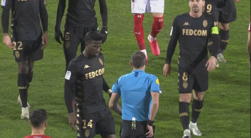 队记：杨瀚森今天表现含金量更高，必须肯定他的适应能力