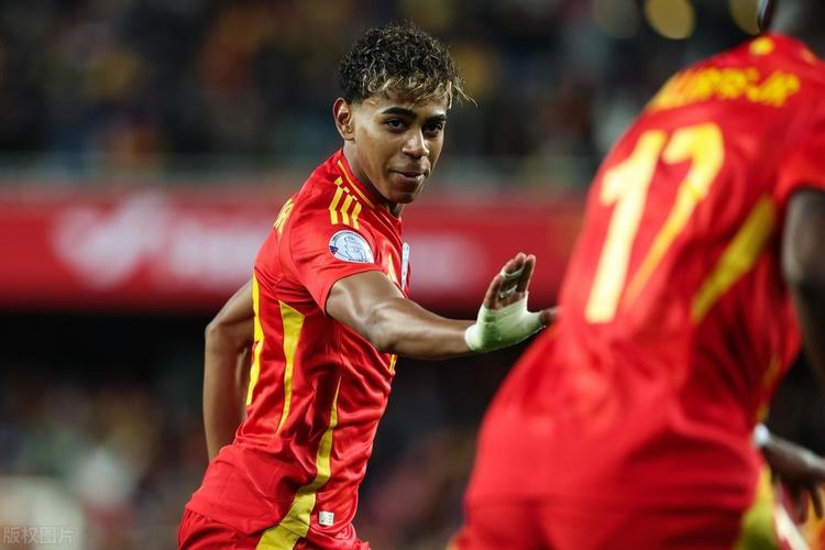 尼克斯重新找回主场气势（尼克斯再现主场统治力）