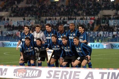 巴西国际新任主帅说球队穿粉色球衣看着像同性恋，事后道歉（巴西国际新帅称粉色球衣“像同性恋”惹议后致歉）