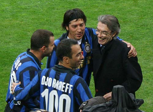 记者：陈涛12月5日已赴英学习，现场观看曼城vs桑德兰（记者称陈涛已于12月5日赴英进修，现场观战曼城对阵桑德兰）